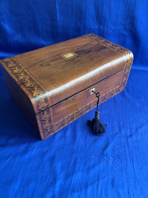 VICTORIAN WALNUT PARQUETRY WRITING SLOPE - ADDITIONAL PHOTO 2