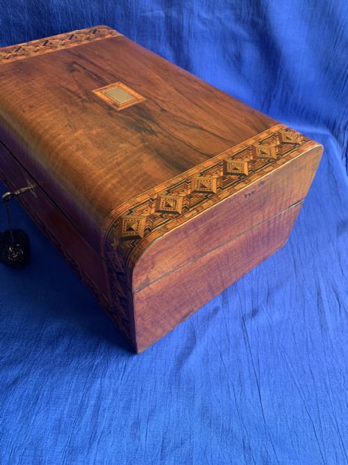 VICTORIAN WALNUT PARQUETRY WRITING SLOPE - ADDITIONAL PHOTO 3