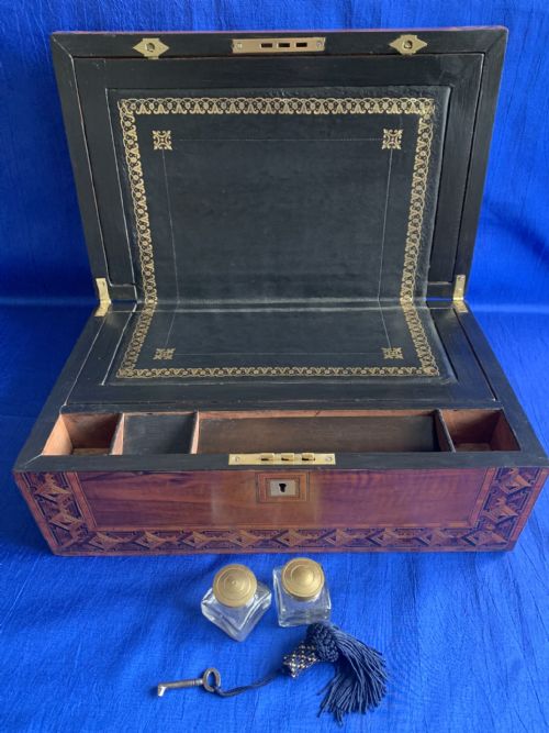 VICTORIAN WALNUT PARQUETRY WRITING SLOPE - ADDITIONAL PHOTO 10