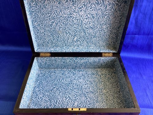 VICTORIAN WALNUT TRINKET KEEPSAKE BOX - ADDITIONAL PHOTO 3