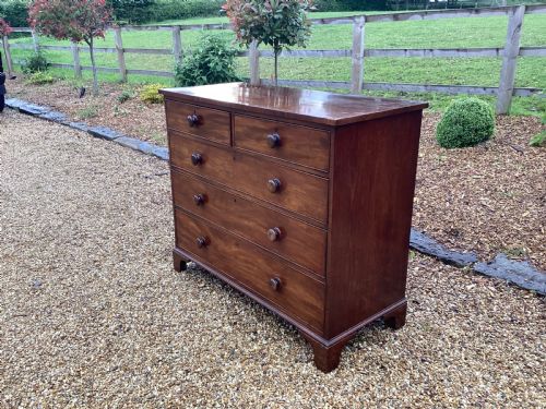 GEORGIAN MAHOGANY CHEST OF DRAWERS - ADDITIONAL PHOTO 1