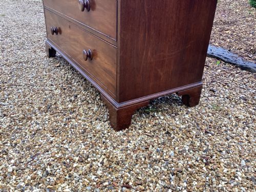GEORGIAN MAHOGANY CHEST OF DRAWERS - ADDITIONAL PHOTO 2