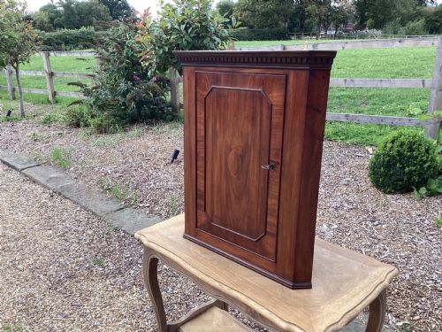 GEORGIAN OAK AND MAHOGANY CORNER CUPBOARD - ADDITIONAL PHOTO 2