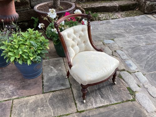 VICTORIAN WALNUT NURSING CHAIR - ADDITIONAL PHOTO 1