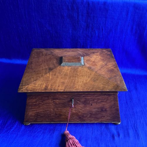 EDWARDIAN BURR OAK JEWELLERY BOX - ADDITIONAL PHOTO 1