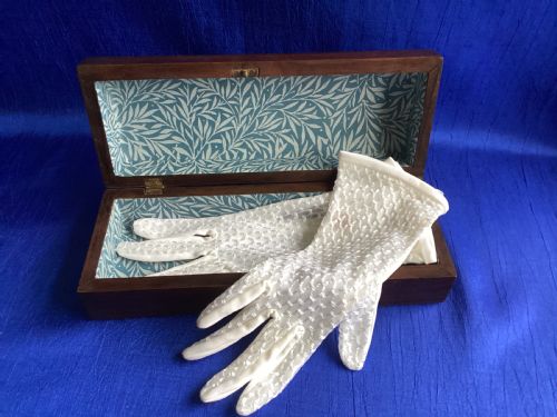 VICTORIAN ROSEWOOD DOMED GLOVE BOX - ADDITIONAL PHOTO 1