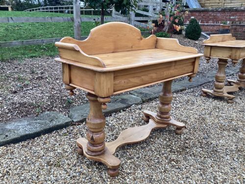 VICTORIAN PAIR OF PINE DRESSING TABLE AND WASHSTAND - ADDITIONAL PHOTO 2