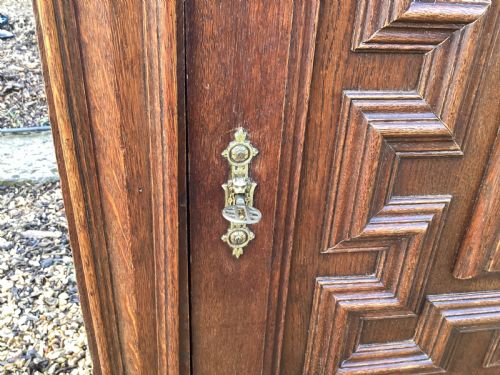 ANTIQUE OAK FRENCH PRESERVE CUPBOARD - ADDITIONAL PHOTO 6
