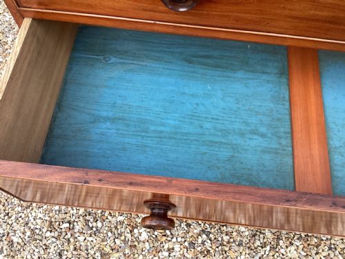VICTORIAN MAHOGANY CHEST OF DRAWERS - ADDITIONAL PHOTO 5