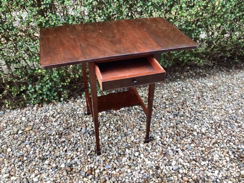 ANTIQUE GEORGIAN MAHOGANY SIDE TABLE - ADDITIONAL PHOTO 4