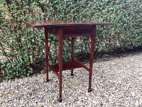ANTIQUE GEORGIAN MAHOGANY SIDE TABLE - ADDITIONAL PHOTO 6