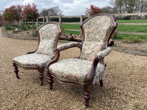 A VICTORIAN WALNUT PARLOUR SUITE - ADDITIONAL PHOTO 3