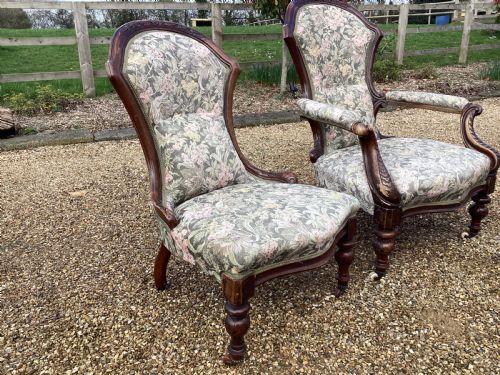 A VICTORIAN WALNUT PARLOUR SUITE - ADDITIONAL PHOTO 4