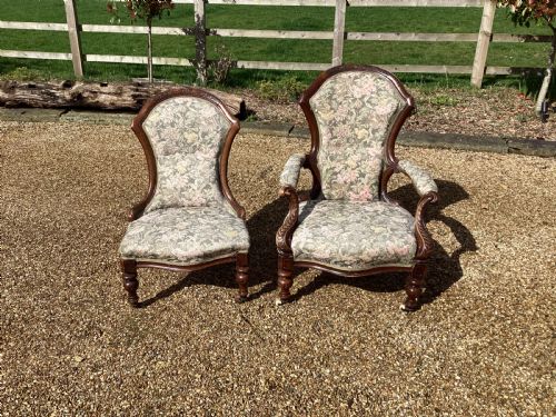 A VICTORIAN WALNUT PARLOUR SUITE - ADDITIONAL PHOTO 5