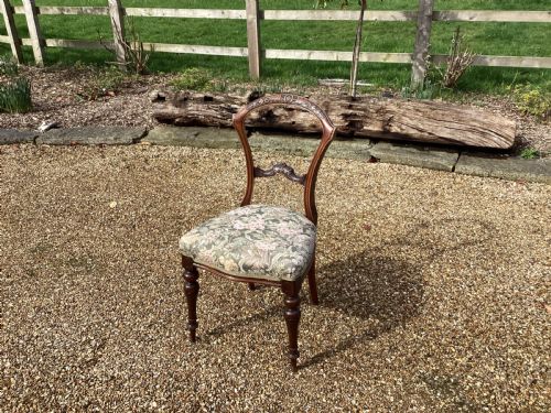 A VICTORIAN WALNUT PARLOUR SUITE - ADDITIONAL PHOTO 8