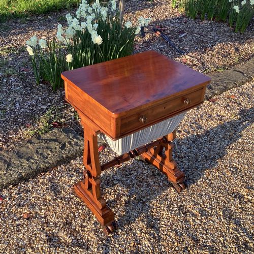 A VICTORIAN MAHOGANY SEWING WORK TABLE - ADDITIONAL PHOTO 1