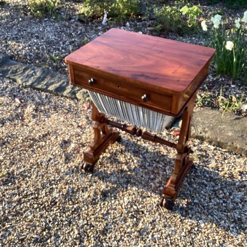 A VICTORIAN MAHOGANY SEWING WORK TABLE - ADDITIONAL PHOTO 3