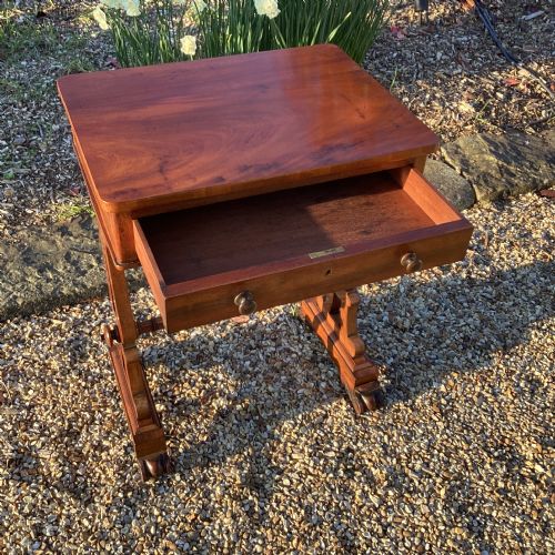 A VICTORIAN MAHOGANY SEWING WORK TABLE - ADDITIONAL PHOTO 4