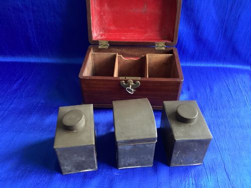 VINTAGE GEORGIAN MAHOGANY TEA CADDY - ADDITIONAL PHOTO 5
