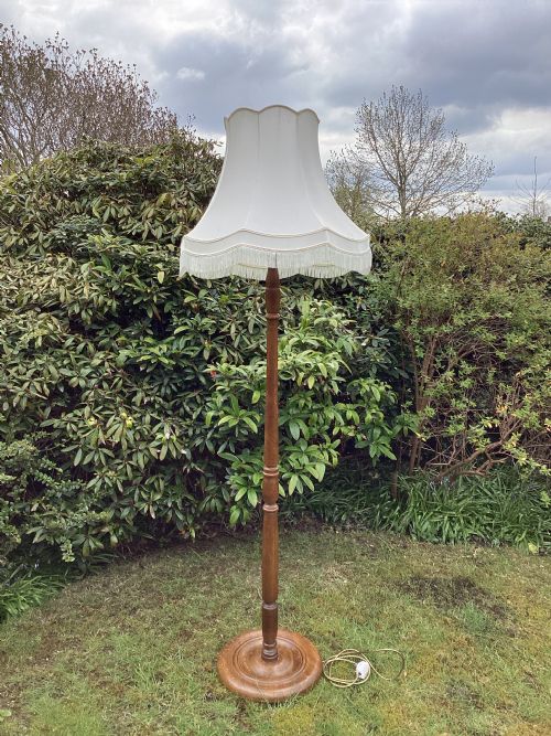ANTIQUE OAK STANDARD LAMP - ADDITIONAL PHOTO 6
