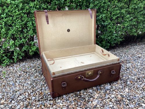 ANTIQUE FINNEGANS LEATHER AND FABRIC TRAVEL TRUNK - ADDITIONAL PHOTO 6