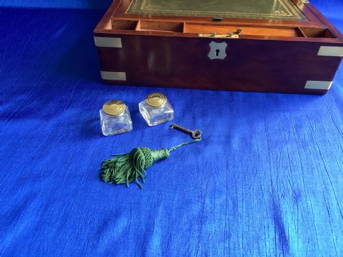 VICTORIAN MAHOGANY BRASS BOUND WRITING SLOPE - ADDITIONAL PHOTO 10