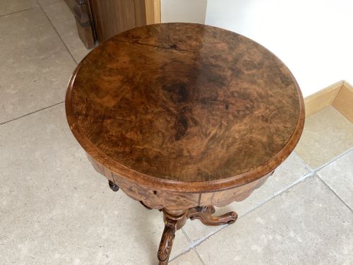 VICTORIAN BURR WALNUT SEWING TABLEWORK BOX - ADDITIONAL PHOTO 1
