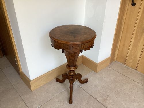 VICTORIAN BURR WALNUT SEWING TABLEWORK BOX - ADDITIONAL PHOTO 6