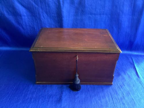 VICTORIAN MAHOGANY CHAPEL STORAGE BOX - ADDITIONAL PHOTO 1
