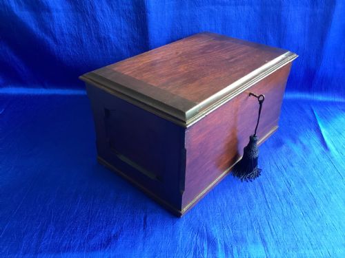 VICTORIAN MAHOGANY CHAPEL STORAGE BOX - ADDITIONAL PHOTO 4