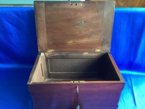 VICTORIAN MAHOGANY CHAPEL STORAGE BOX - ADDITIONAL PHOTO 8
