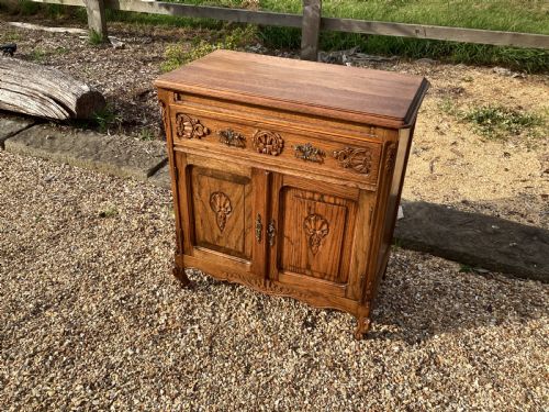 ANTIQUE FRENCH OAK CUPBOARD - ADDITIONAL PHOTO 1