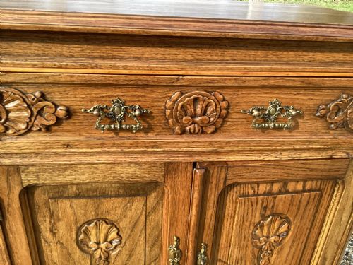 ANTIQUE FRENCH OAK CUPBOARD - ADDITIONAL PHOTO 8
