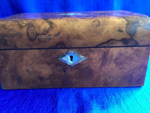 VICTORIAN BURR WALNUT JEWELLERY BOX - ADDITIONAL PHOTO 3