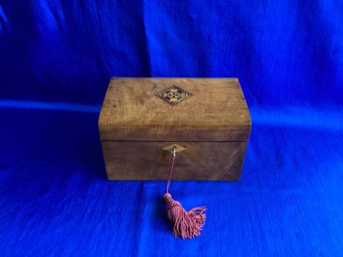 VICTORIAN WALNUT DOMED JEWELLERY BOX - ADDITIONAL PHOTO 9
