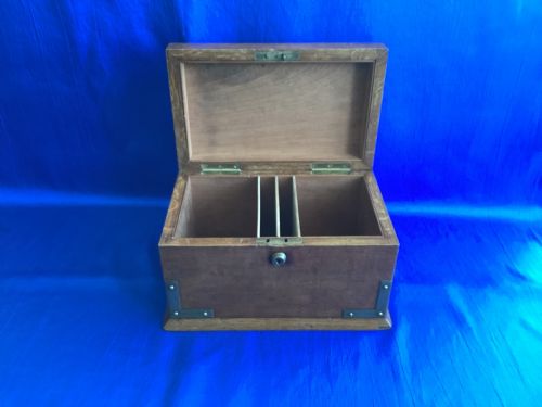 EDWARDIAN BRASS BOUND OAK CIGAR CABINET - ADDITIONAL PHOTO 3