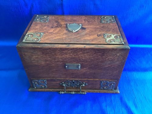 EDWARDIAN ARTS AND CRAFTS OAK BRASS BOUND WRITING STATIONERY BOX - ADDITIONAL PHOTO 2
