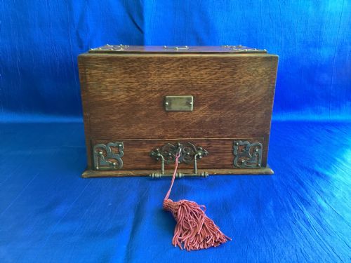 EDWARDIAN ARTS AND CRAFTS OAK BRASS BOUND WRITING STATIONERY BOX - ADDITIONAL PHOTO 10