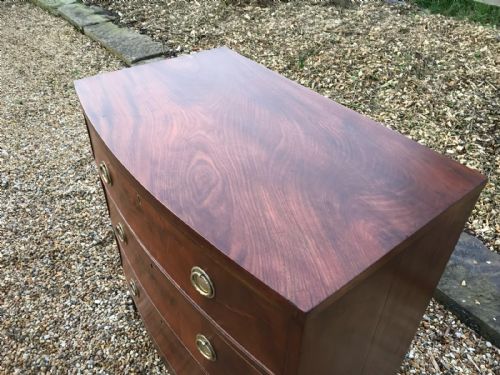 VICTORIAN MAHOGANY SMALL BOW FRONTED CHEST OF DRAWERS - ADDITIONAL PHOTO 8