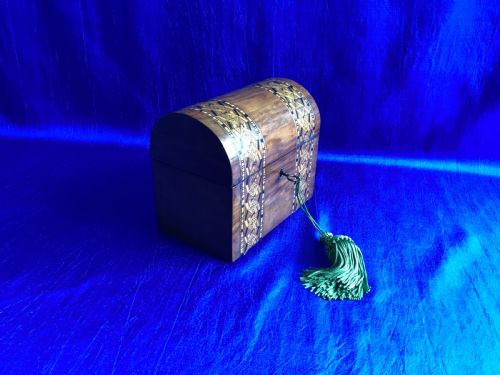 VICTORIAN DOMED TOP PARQUETRY AND WALNUT TEA CADDY PARQUETRY TEA CADDY - ADDITIONAL PHOTO 8