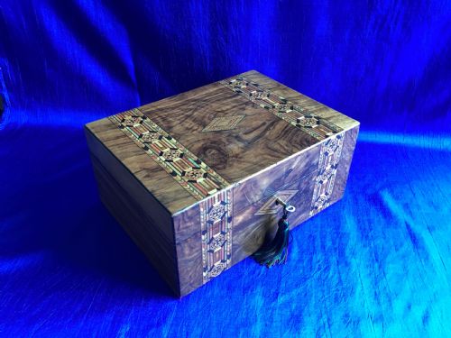 VICTORIAN WALNUT PARQUETRY JEWELLERYWATCH BOX - ADDITIONAL PHOTO 2
