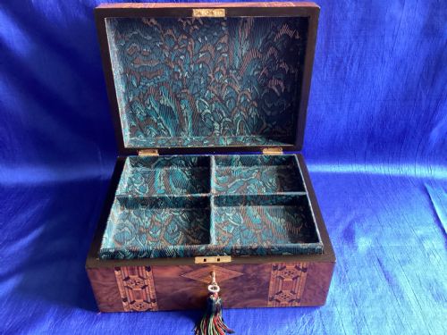 VICTORIAN WALNUT PARQUETRY JEWELLERYWATCH BOX - ADDITIONAL PHOTO 8