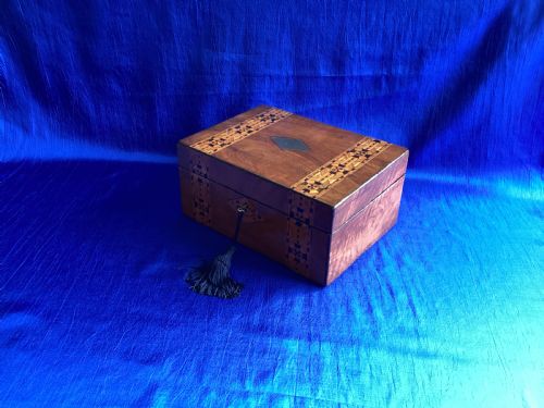 VICTORIAN WALNUT AND PARQUETRY KEEPSAKE TRINKET BOX - ADDITIONAL PHOTO 6