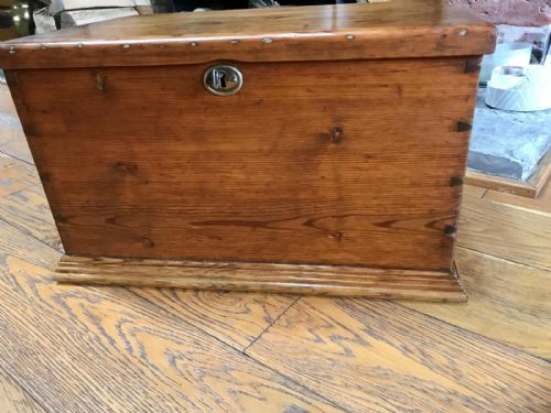 VICTORIAN PINE STORAGE BOX - ADDITIONAL PHOTO 1