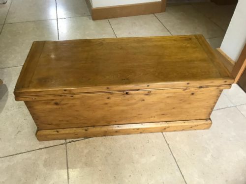 VICTORIAN PINE TOOL CHEST BOX - ADDITIONAL PHOTO 1