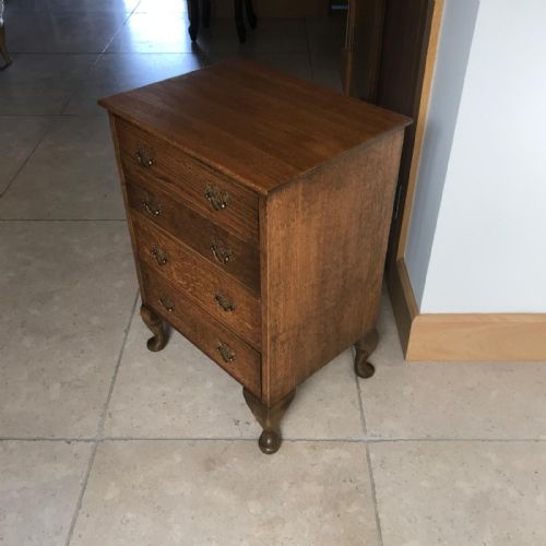 ANTIQUE OAK FOUR DRAWER BEDSIDE CHEST - ADDITIONAL PHOTO 8