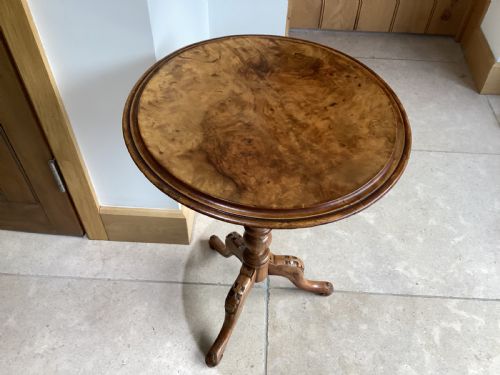 VICTORIAN WALNUT WINE TABLE - ADDITIONAL PHOTO 4
