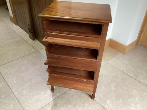 EDWARDIAN MAHOGANY MUSIC CABINET - ADDITIONAL PHOTO 5