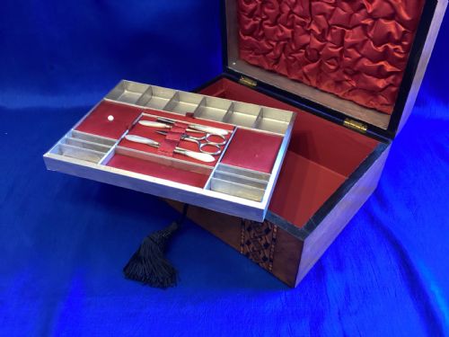 VICTORIAN WALNUT AND PARQUETRY DOMED SEWING BOX - ADDITIONAL PHOTO 10