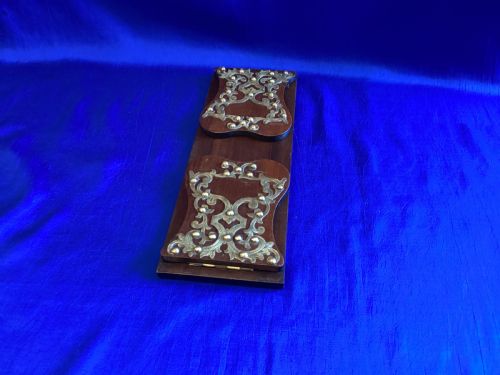 VICTORIAN MAHOGANY AND BRASS GOTHIC REVIVAL EXTENDING BOOK REST - ADDITIONAL PHOTO 4
